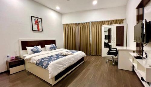Double Room with Private Bathroom