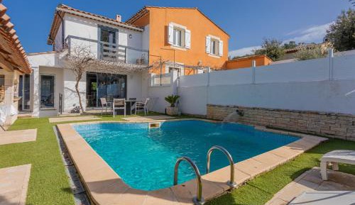 Villa with Garden View