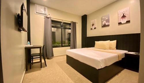 Standard Queen Room