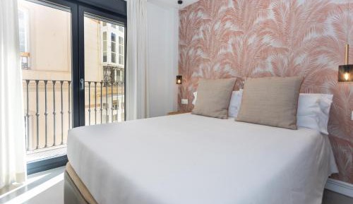 Deluxe Studio with Balcony
