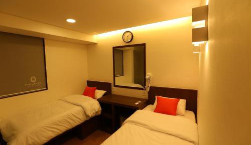 Twin Room with Private Bathroom