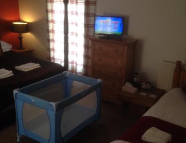 Four Poster Suite Family or Twin