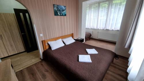 Standard Twin Room with Mountain View