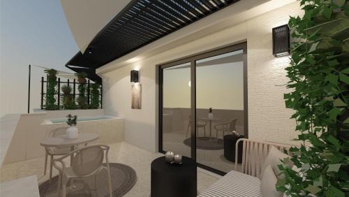 Maison Suite with Balcony & Hot tub
