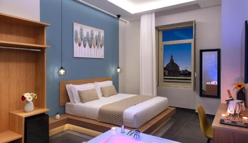 Deluxe Suite with Spa Bath