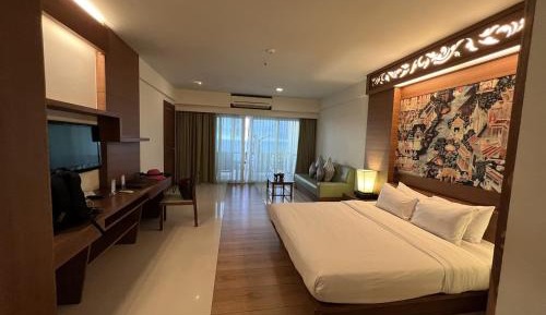 Deluxe Double Room with Balcony and Sea View