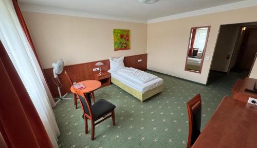 Large Single Room