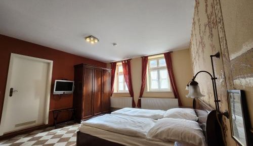 Deluxe Double Studio