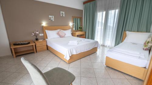 Deluxe Triple Room with Sea View