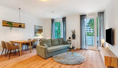 Superior One-Bedroom Apartment with Balcony