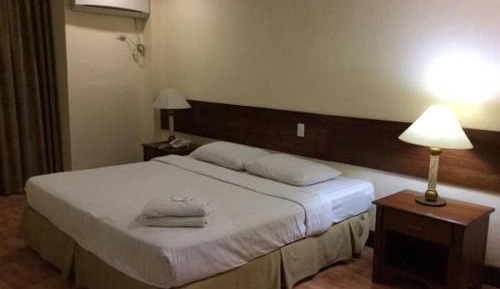Deluxe King Room