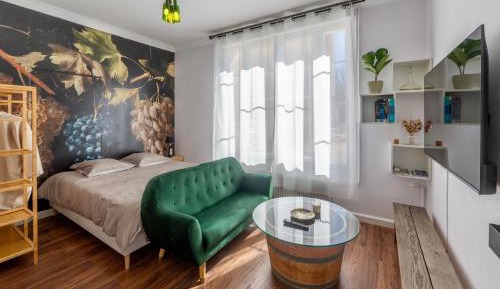 One-Bedroom Apartment