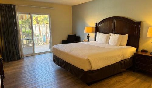 King Room with Pool View