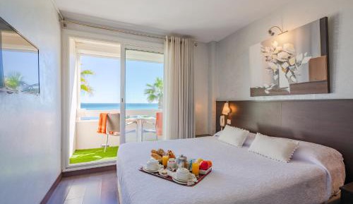 Double Room with Sea View and Balcony - First Floor