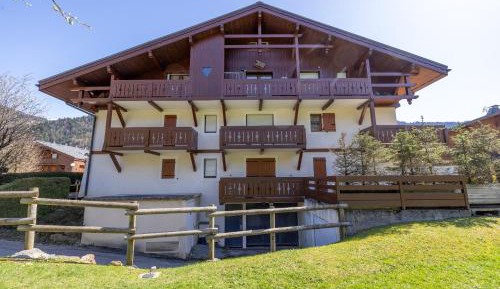 Superior One-Bedroom Apartment with Balcony