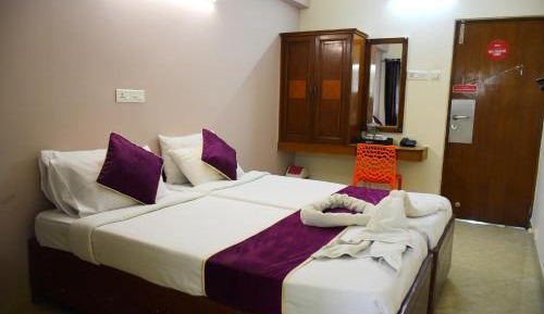 Double or Twin Room with Bathroom