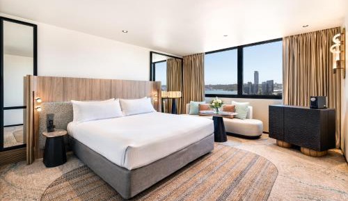 Premier Riverview King Room
