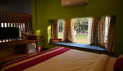 King Room with Pool View