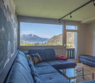 Apartment with Lake View