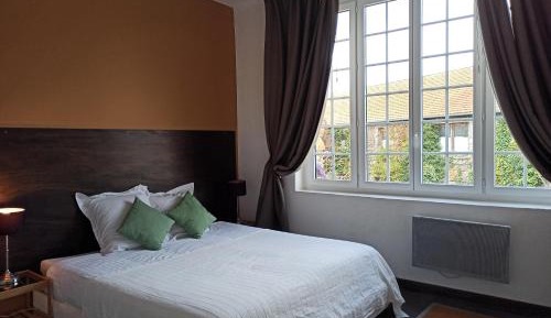 Triple Room with Private Bathroom