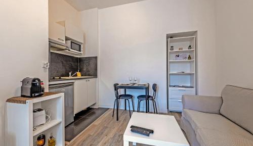Superior One-Bedroom Apartment