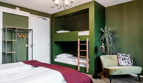 Deluxe Quadruple Room