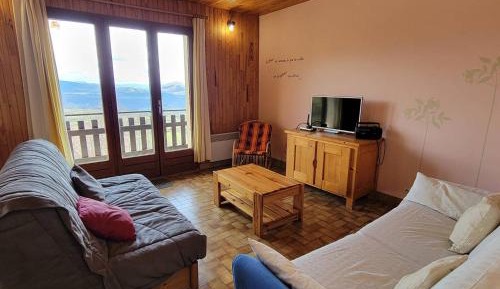 Apartment (6 Adults)
