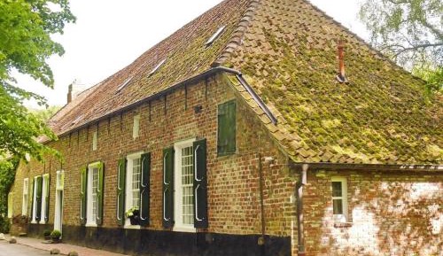 Three-Bedroom Holiday Home 
