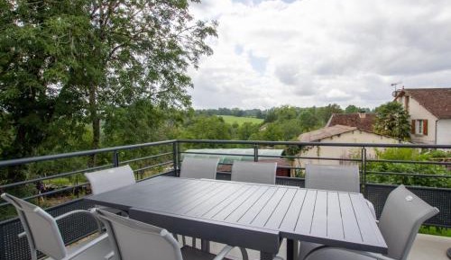 Holiday Home (6 Adults)