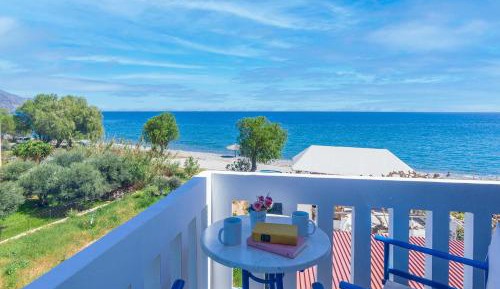 Standard Triple Room with Sea View