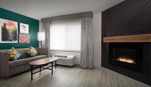 Standard Queen Room with Two Queen Beds and Fireplace