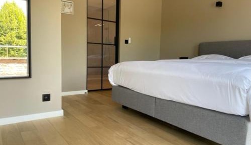 Deluxe Double Room with Shower