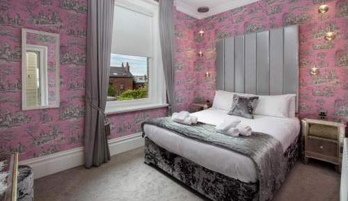 Superior Luxury Suite - The Primrose Suite 