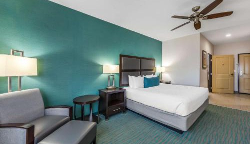 King Room with Bath Tub - Disability Access