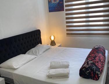 Room #1184146401