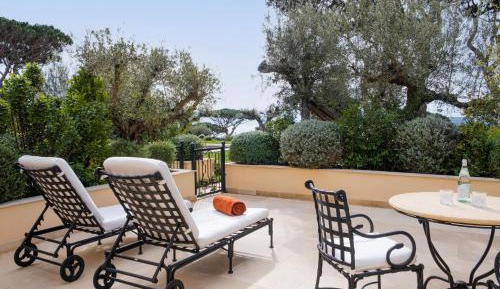 Junior Suite with Garden View