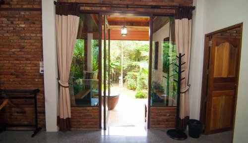 One-Bedroom Family Bungalow 
