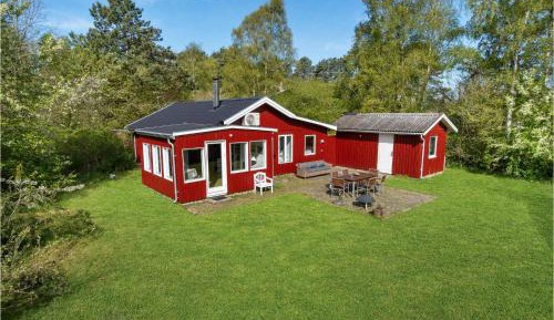 Three-Bedroom Holiday Home 