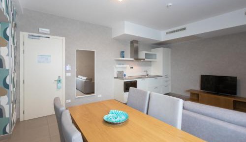 Suite with Balcony and Beach Access