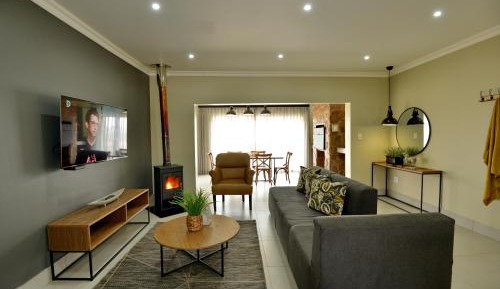 Deluxe Apartment