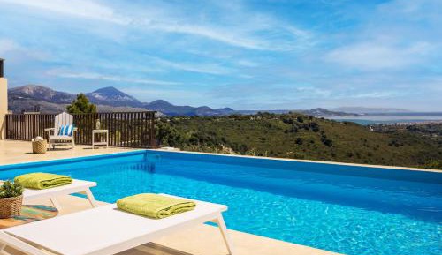 Deluxe Villa