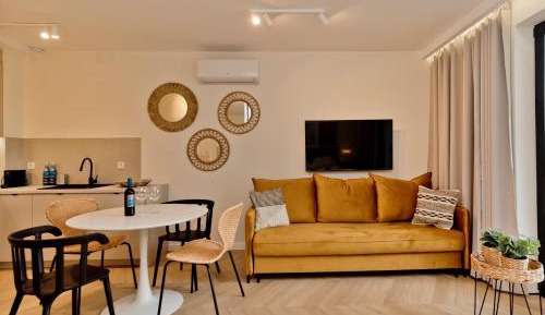 Studio Apartment