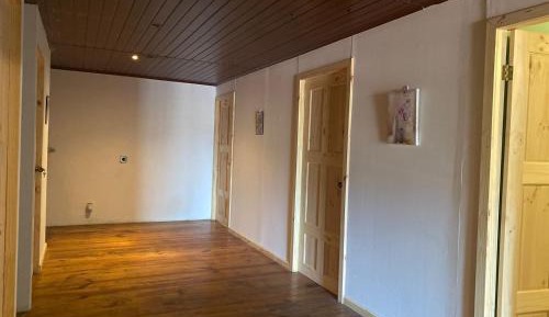 Standard Single Room with Shared Bathroom