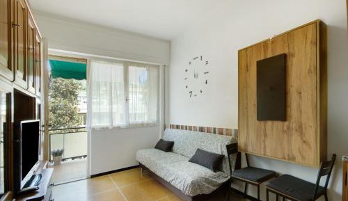 Superior One-Bedroom Apartment with Balcony