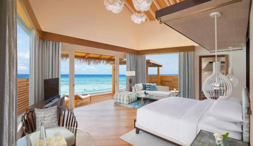 Overwater Pool Villa with Sunrise View, 1 Bedroom Villa, 1 King