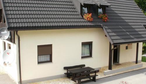 Standard Triple Studio