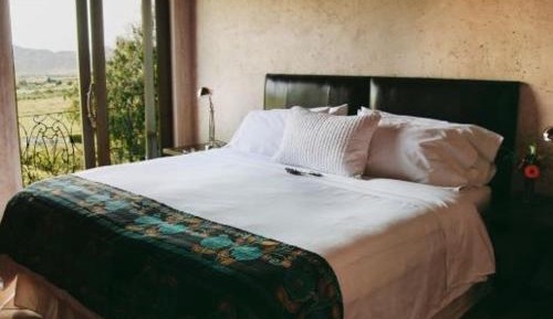King Suite with Pool View