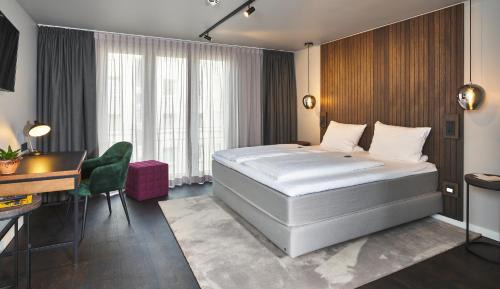 Large Double Room
