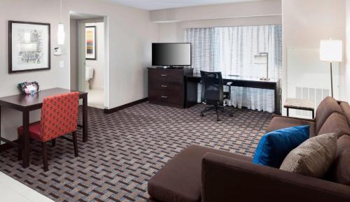 One-Bedroom King Suite
