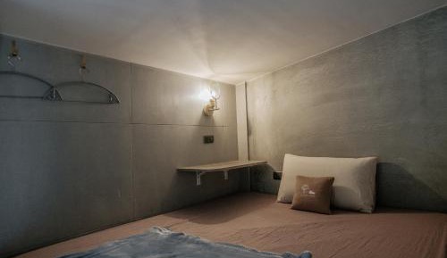 Bunk Bed in Mixed Dormitory Room